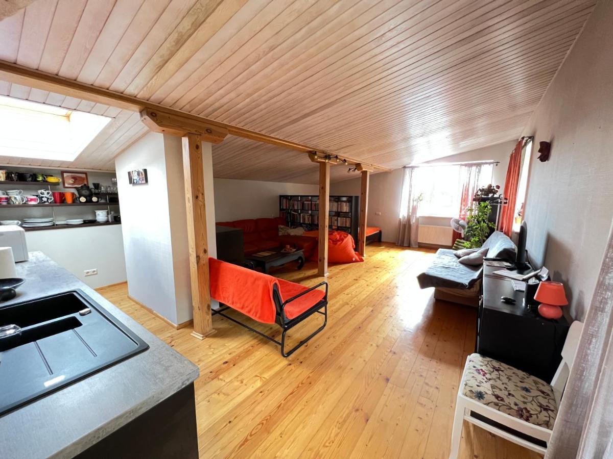 Studio Apartment And Free Airport Transfer Riga Eksteriør bilde